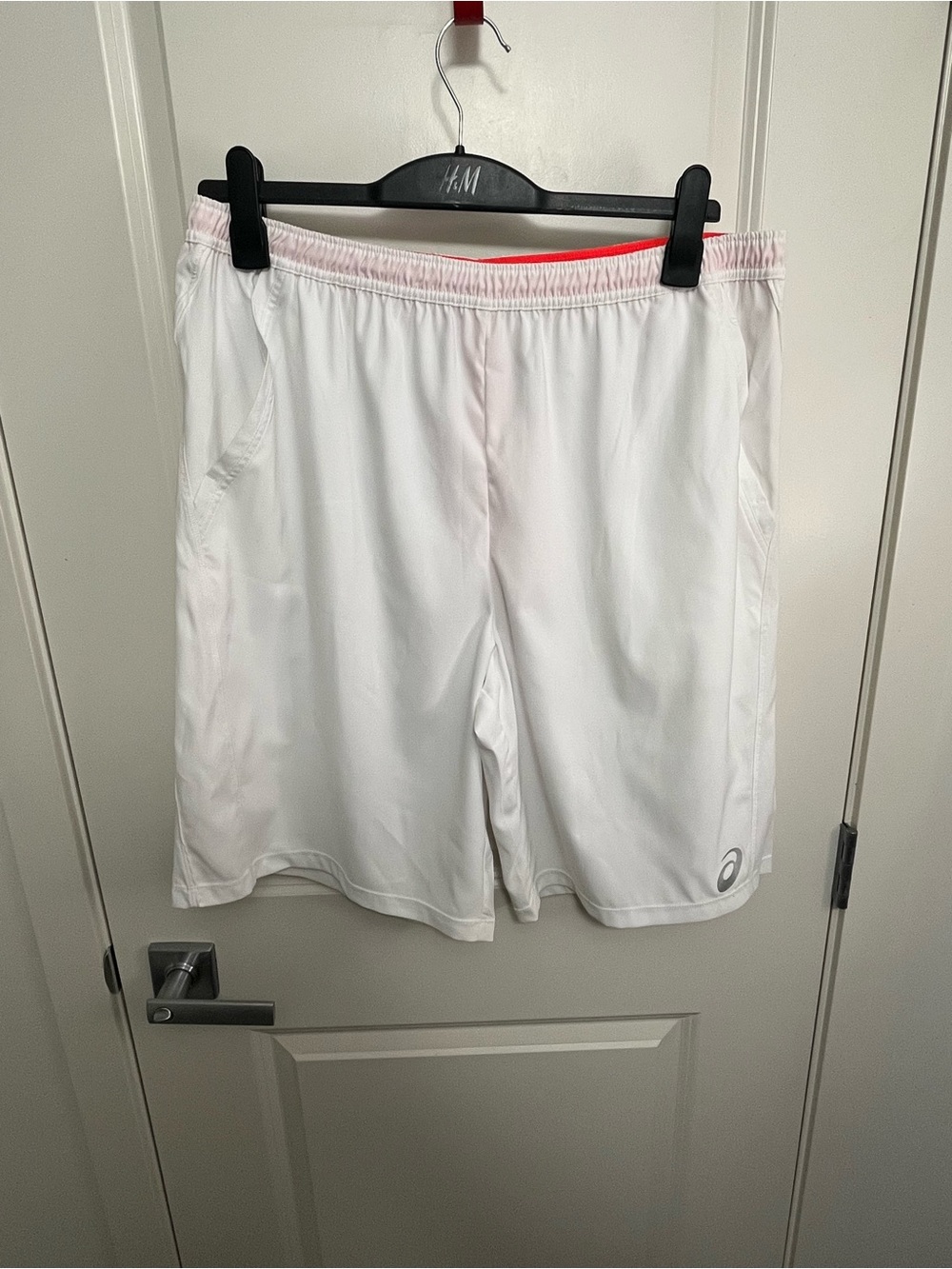 ASICS Men’s White Tennis Shorts in size XL
